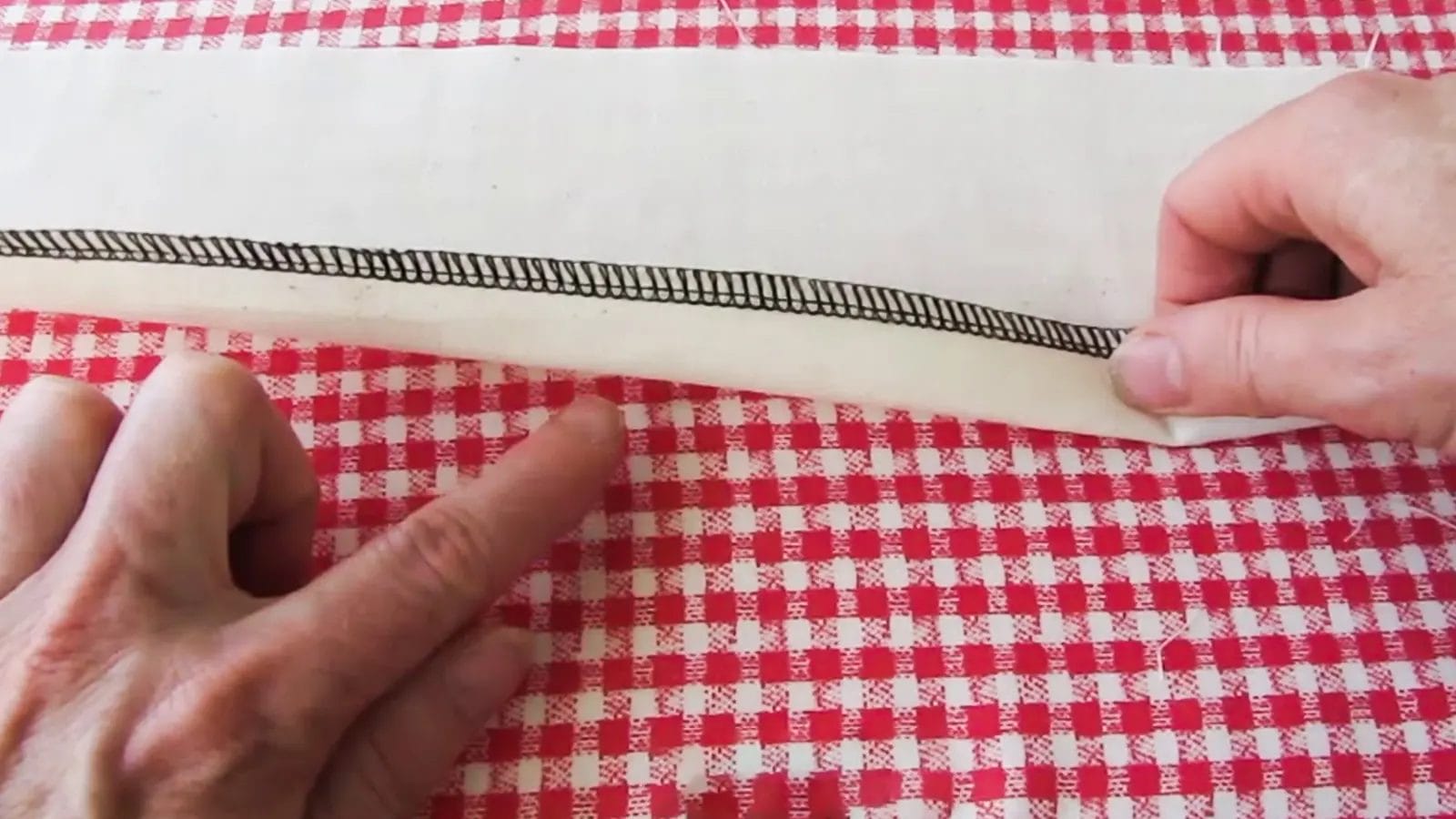 How to Hem Knit Fabric