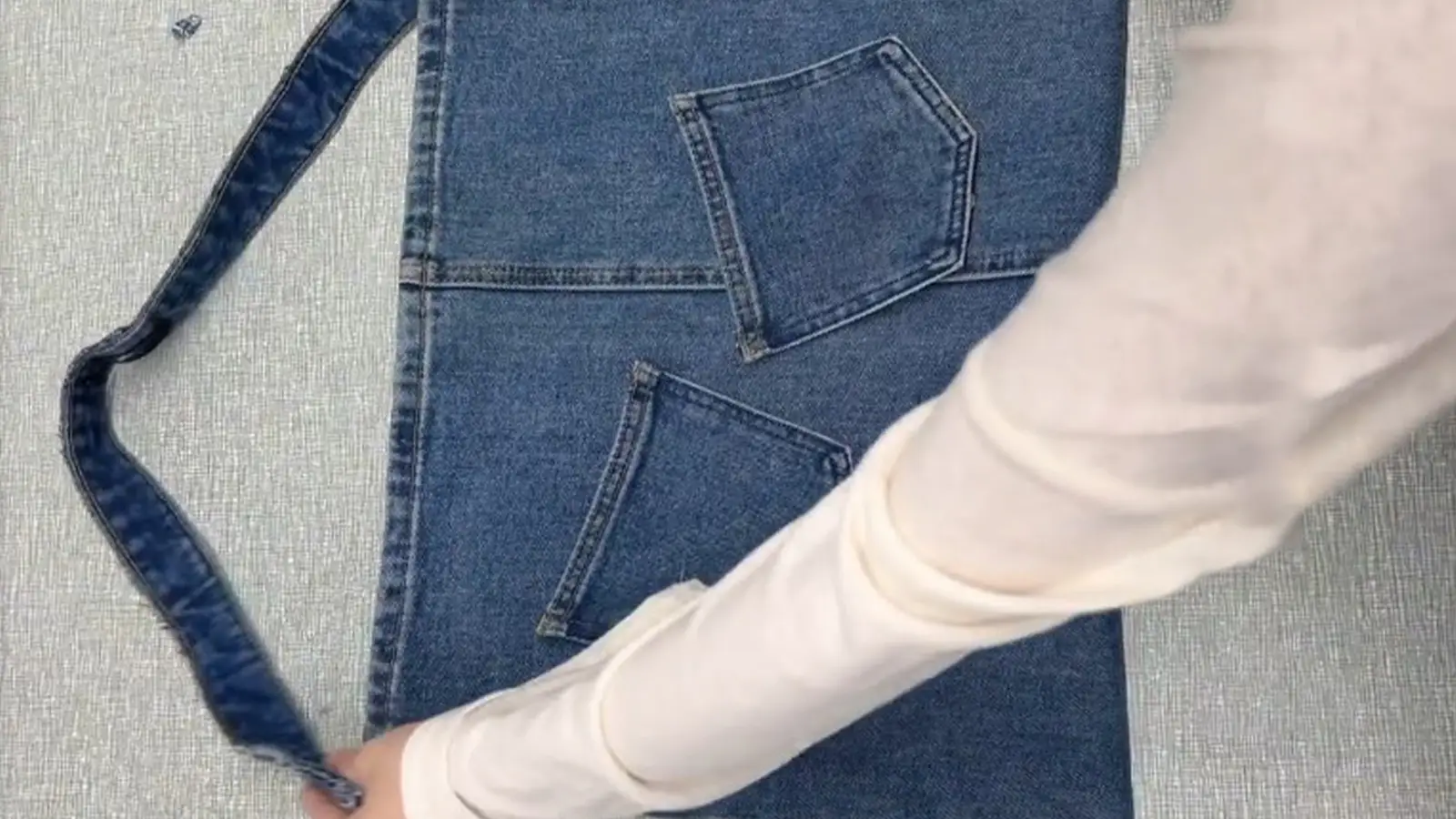 How to Make Bags from Old Jeans