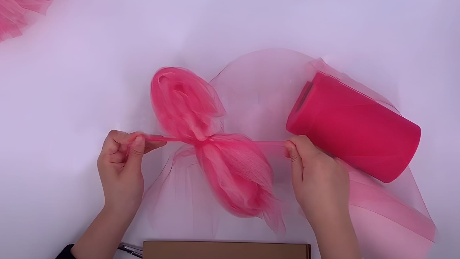 How to Make Tulle Pom Poms