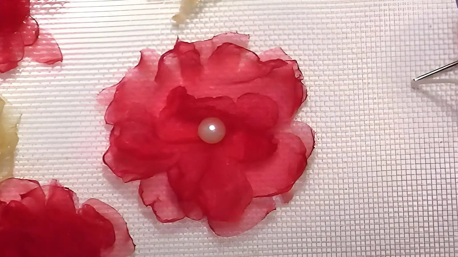 How to Make Organza Flowers