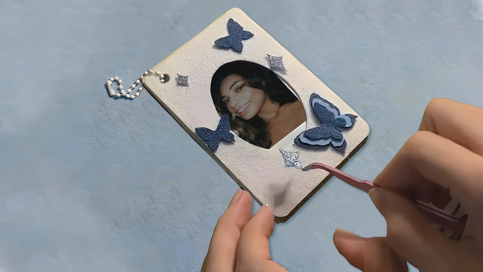 DIY Polaroid Photo Frame