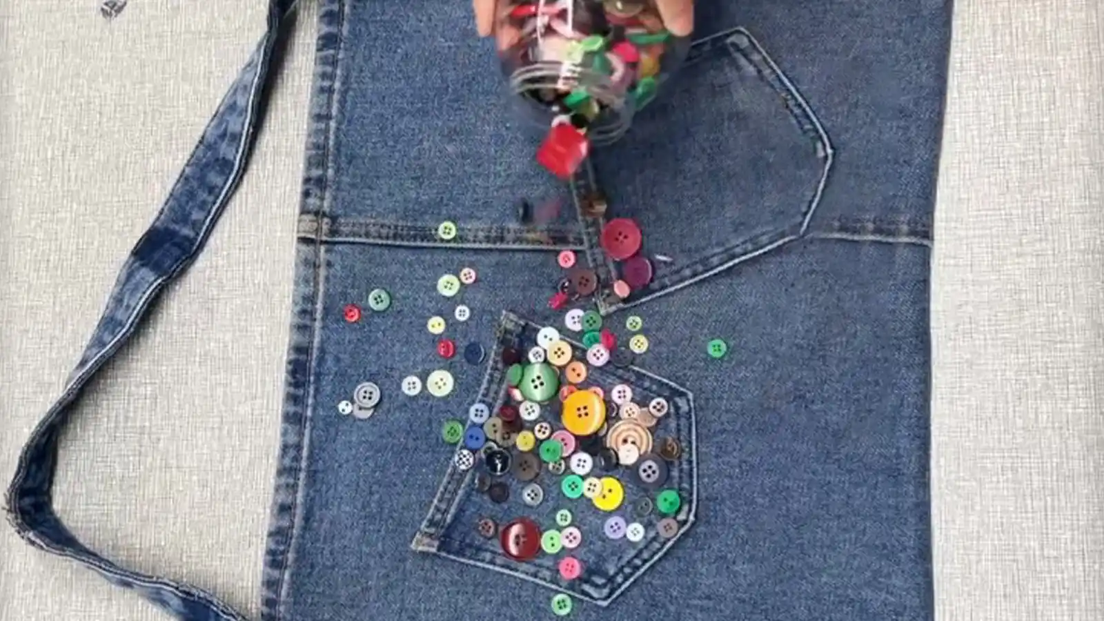 How to Make Bags from Old Jeans